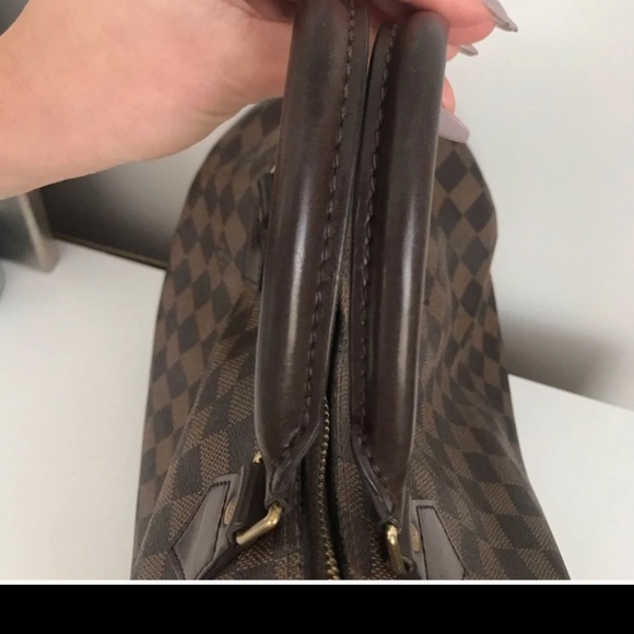 Authentic Louis Vuitton Damier Ebene Speedy 30 - Picture 6 of 12